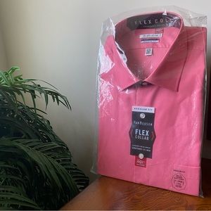 VAN HEUSEN
Men's Regular Fit Wrinkle Free Flex Collar Stretch Solid Dress Shirt